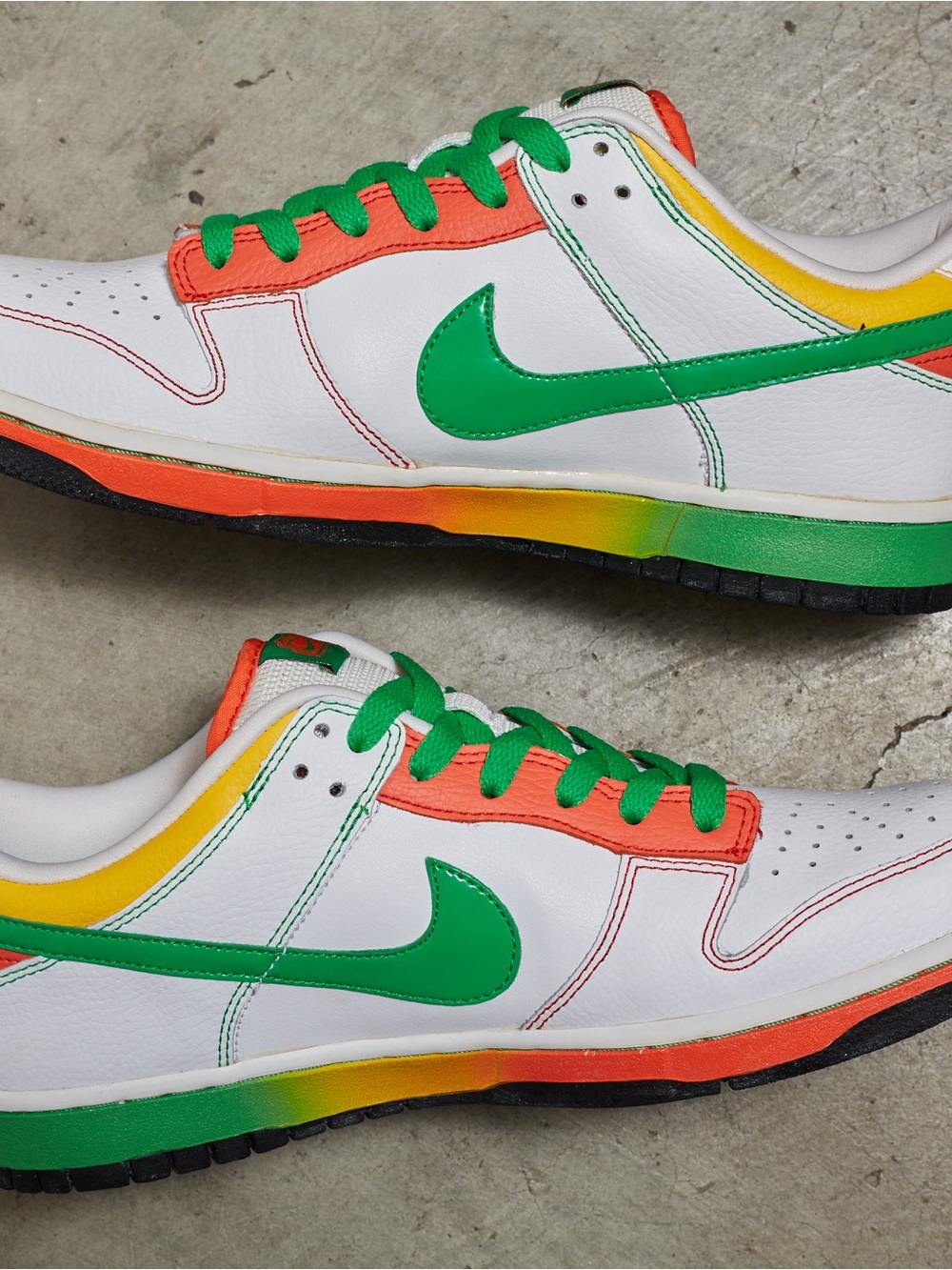 Nike 6.0 Dunk Low ‘Rasta’ - Picture 2 of 11